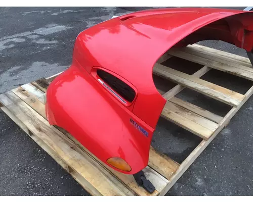 INTERNATIONAL 4300 Hood