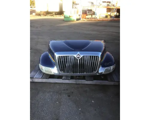 INTERNATIONAL 4300 Hood