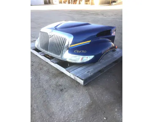 INTERNATIONAL 4300 Hood