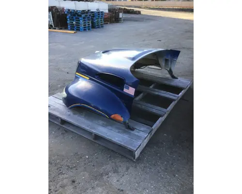 INTERNATIONAL 4300 Hood