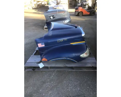 INTERNATIONAL 4300 Hood