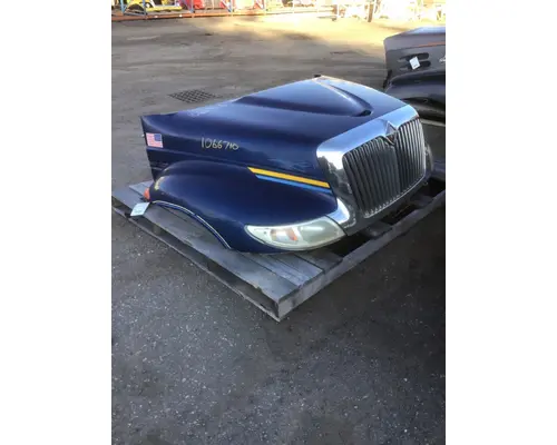 INTERNATIONAL 4300 Hood