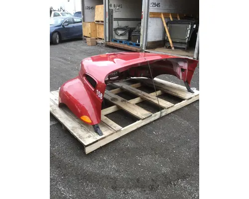 INTERNATIONAL 4300 Hood