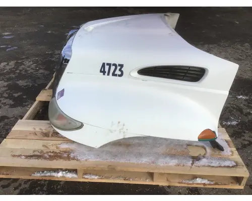 INTERNATIONAL 4300 Hood