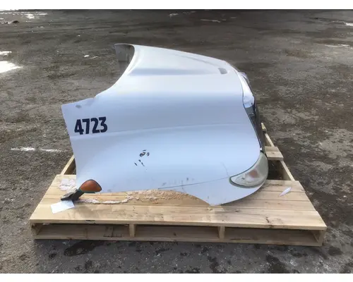 INTERNATIONAL 4300 Hood