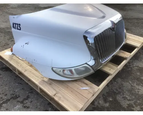 INTERNATIONAL 4300 Hood