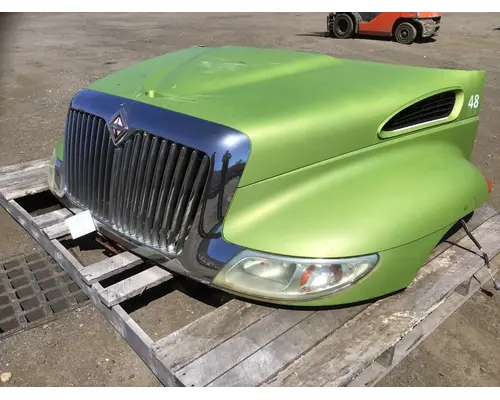 INTERNATIONAL 4300 Hood
