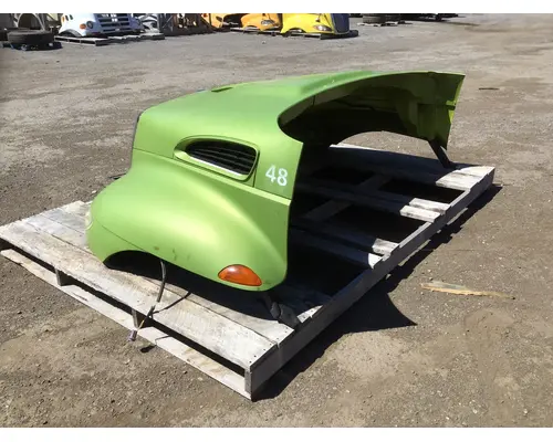 INTERNATIONAL 4300 Hood