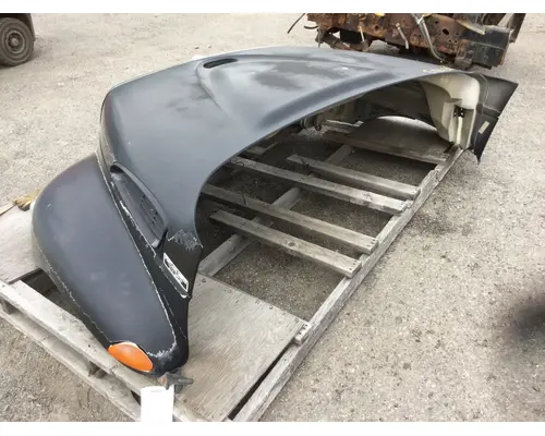 INTERNATIONAL 4300 Hood