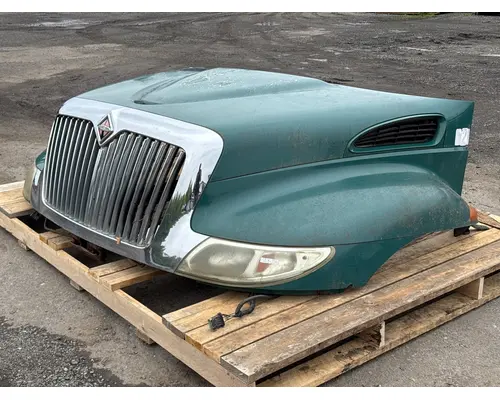 INTERNATIONAL 4300 Hood