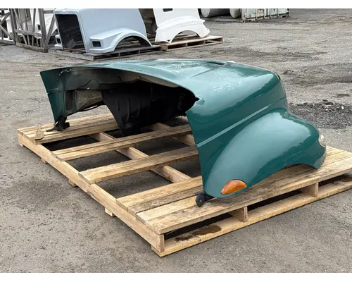 INTERNATIONAL 4300 Hood