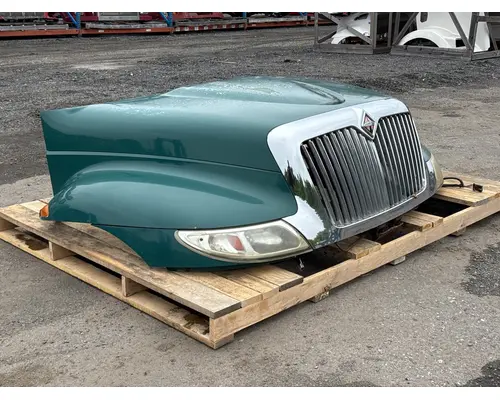 INTERNATIONAL 4300 Hood