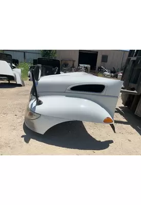 INTERNATIONAL 4300 Hood