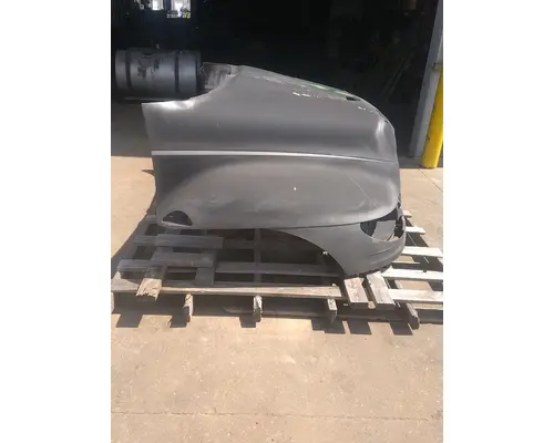 INTERNATIONAL 4300 Hood