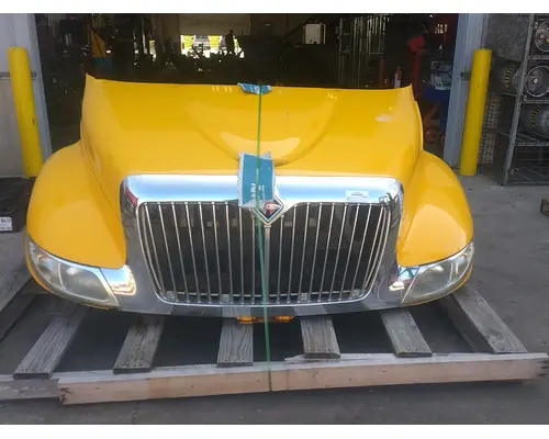 INTERNATIONAL 4300 Hood