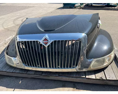 INTERNATIONAL 4300 Hood