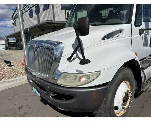 INTERNATIONAL 4300 Hood