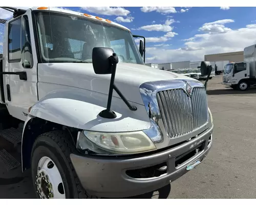 INTERNATIONAL 4300 Hood