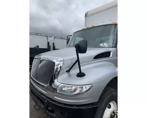 INTERNATIONAL 4300 Hood