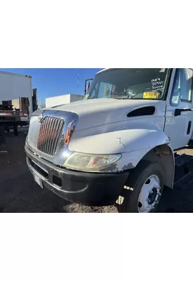 INTERNATIONAL 4300 Hood