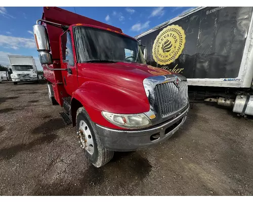 INTERNATIONAL 4300 Hood