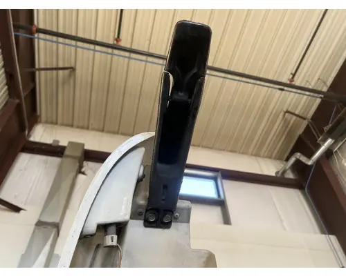 INTERNATIONAL 4300 Hood