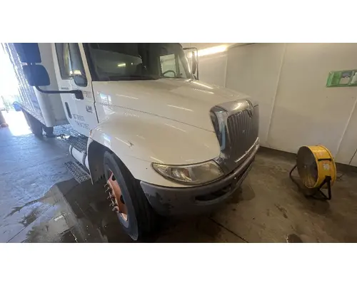 INTERNATIONAL 4300 Hood