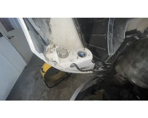 INTERNATIONAL 4300 Hood