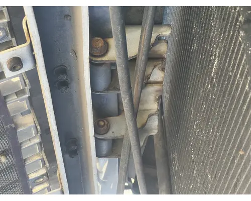 INTERNATIONAL 4300 Hood