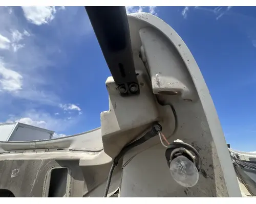 INTERNATIONAL 4300 Hood
