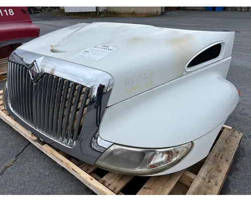 INTERNATIONAL 4300 Hood