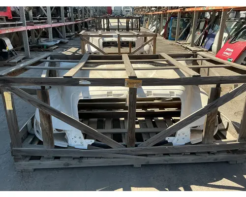 INTERNATIONAL 4300 Hood