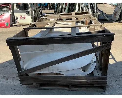 INTERNATIONAL 4300 Hood