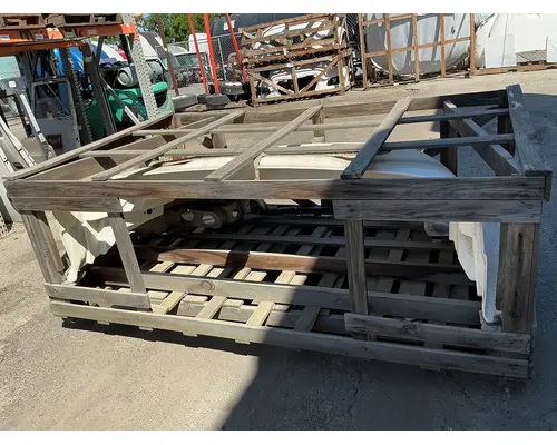 INTERNATIONAL 4300 Hood