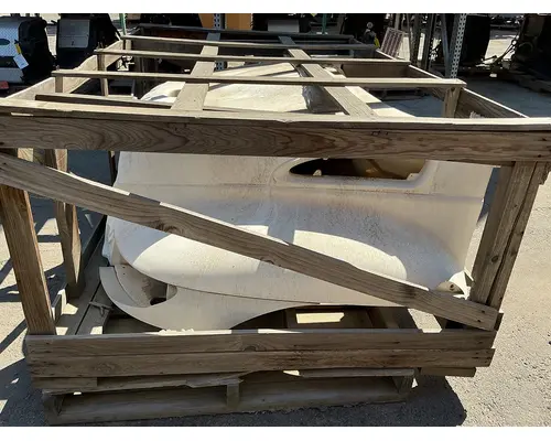 INTERNATIONAL 4300 Hood
