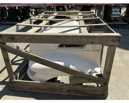 INTERNATIONAL 4300 Hood