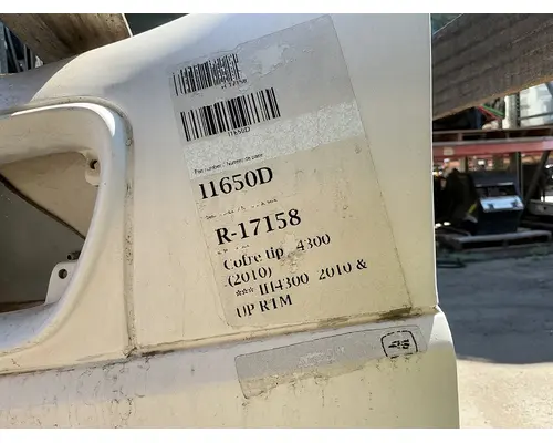 INTERNATIONAL 4300 Hood