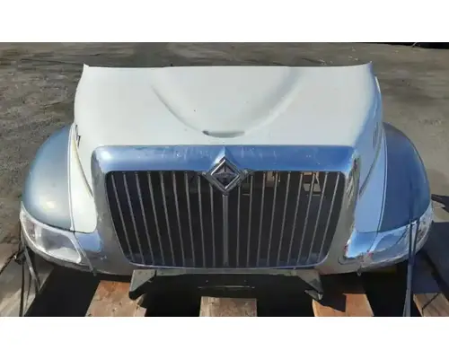 INTERNATIONAL 4300 Hood