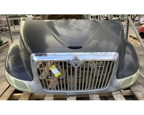 INTERNATIONAL 4300 Hood