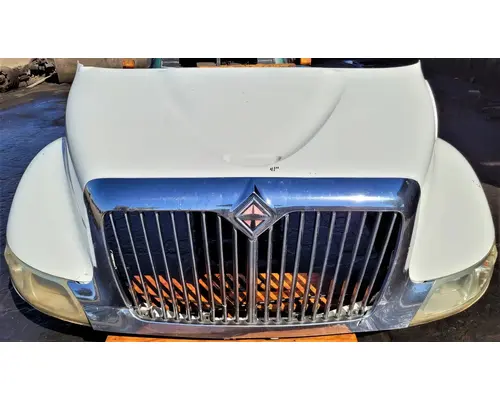 INTERNATIONAL 4300 Hood