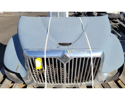 INTERNATIONAL 4300 Hood