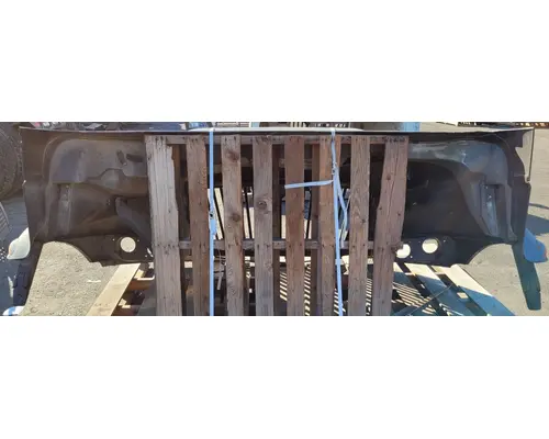 INTERNATIONAL 4300 Hood