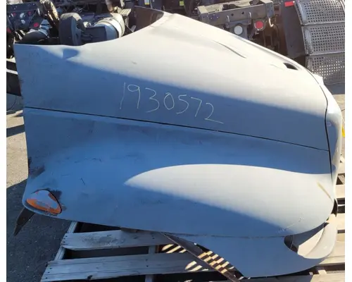 INTERNATIONAL 4300 Hood