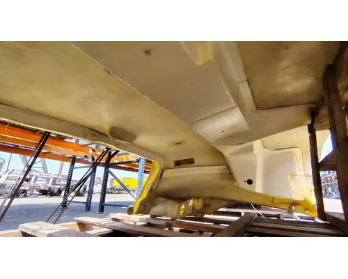 INTERNATIONAL 4300 Hood