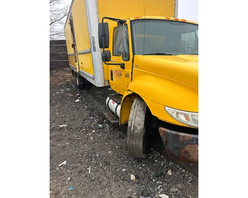 INTERNATIONAL 4300 Hood