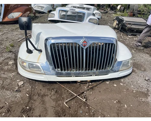INTERNATIONAL 4300 Hood