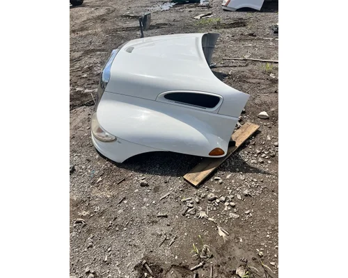 INTERNATIONAL 4300 Hood