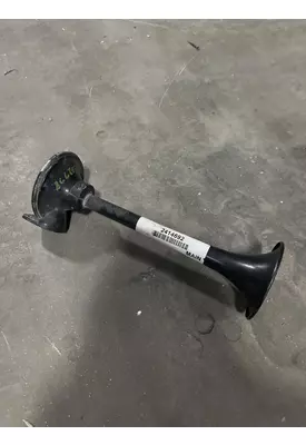 INTERNATIONAL 4300 Horn