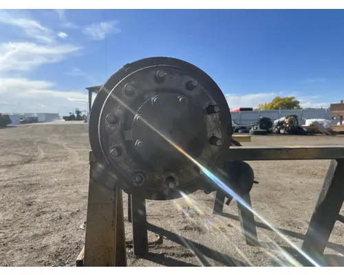 INTERNATIONAL 4300 Hub