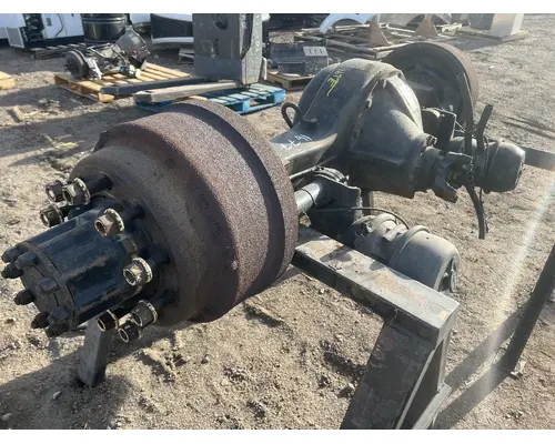 INTERNATIONAL 4300 Hub